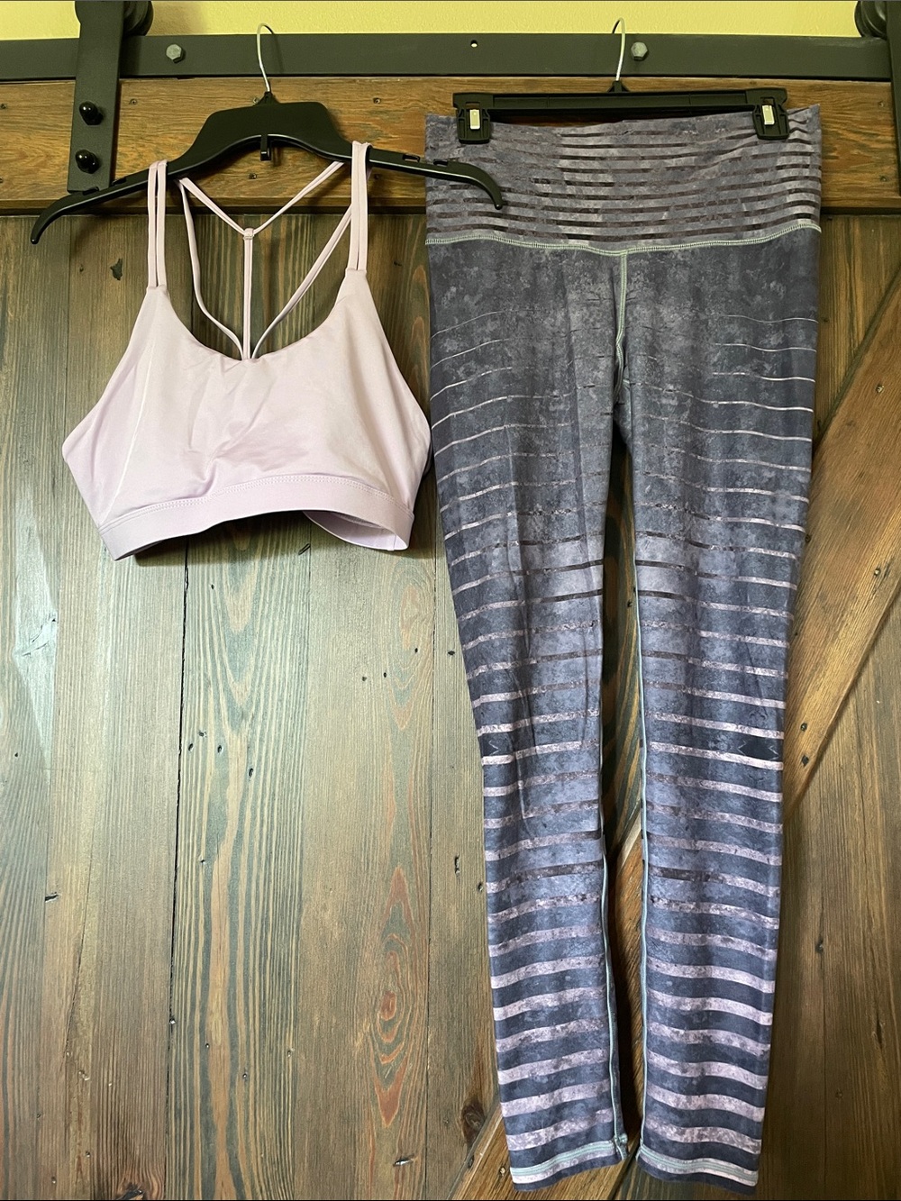 Mauve Strappy Sports Bra & Gray Striped Leggings Set